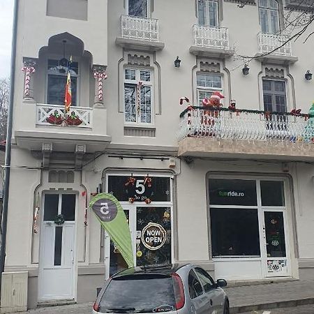Downtown Park Loft Apartment Sinaia Ngoại thất bức ảnh