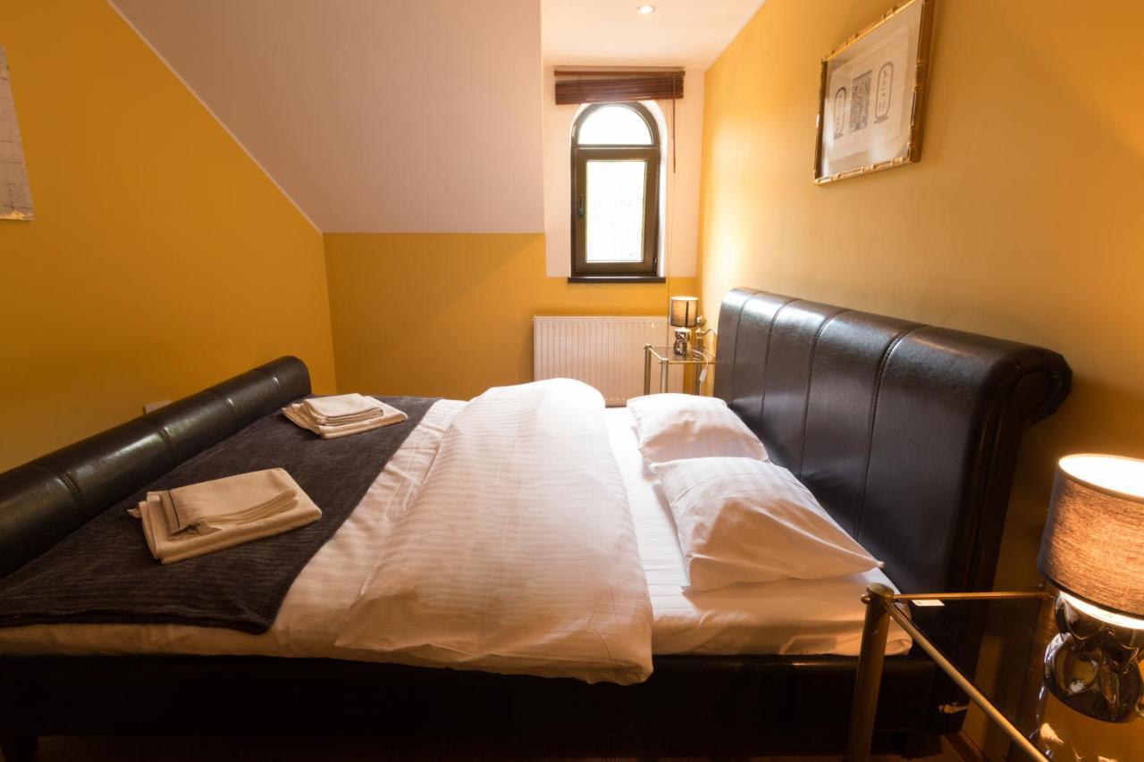 Downtown Park Loft Apartment Sinaia Ngoại thất bức ảnh